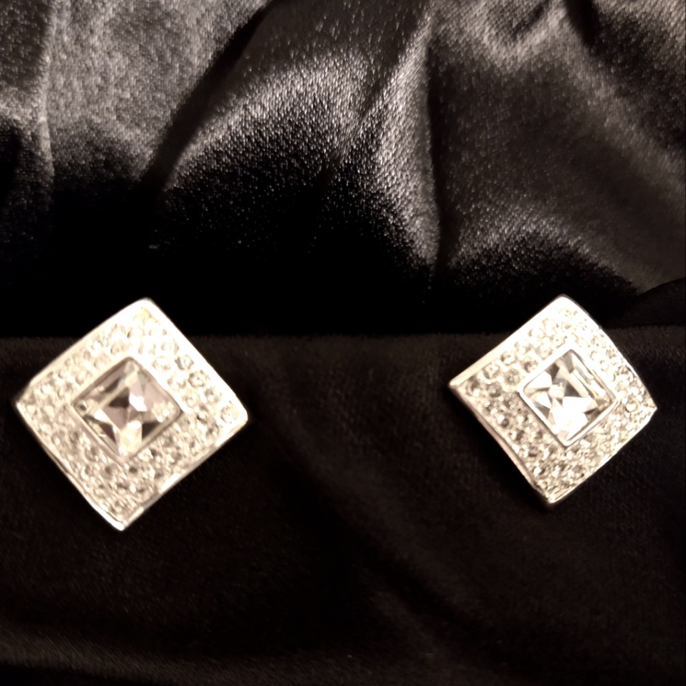 RETRO NAPIER RHINESTONE ADJUSTABLE BACK CLIP EARRINGS